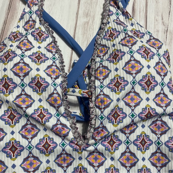 NWT BECCA BY REBECCA VIRTUE
Skylar Reversible Plunge One Piece Swimsuit - Picture 10 of 16